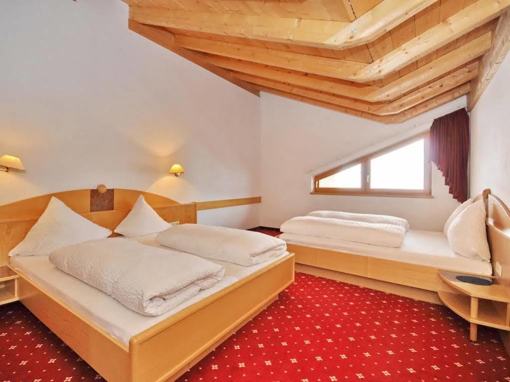 Hotel Amadeus Micheluzzi سيرفاوس المظهر الخارجي الصورة