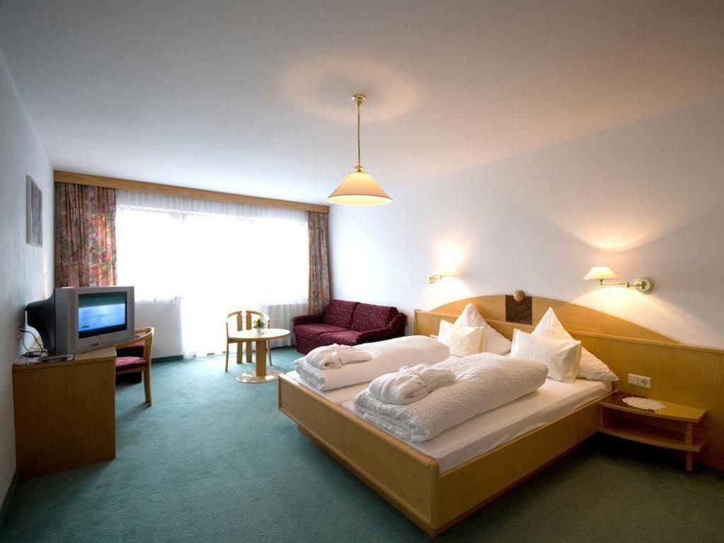 Hotel Amadeus Micheluzzi سيرفاوس المظهر الخارجي الصورة